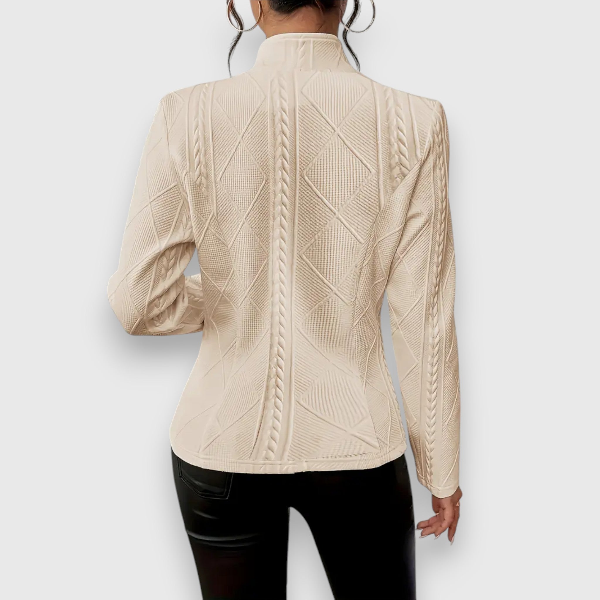 Serena – Stijlvol Damesjack, Licht & Comfortabel