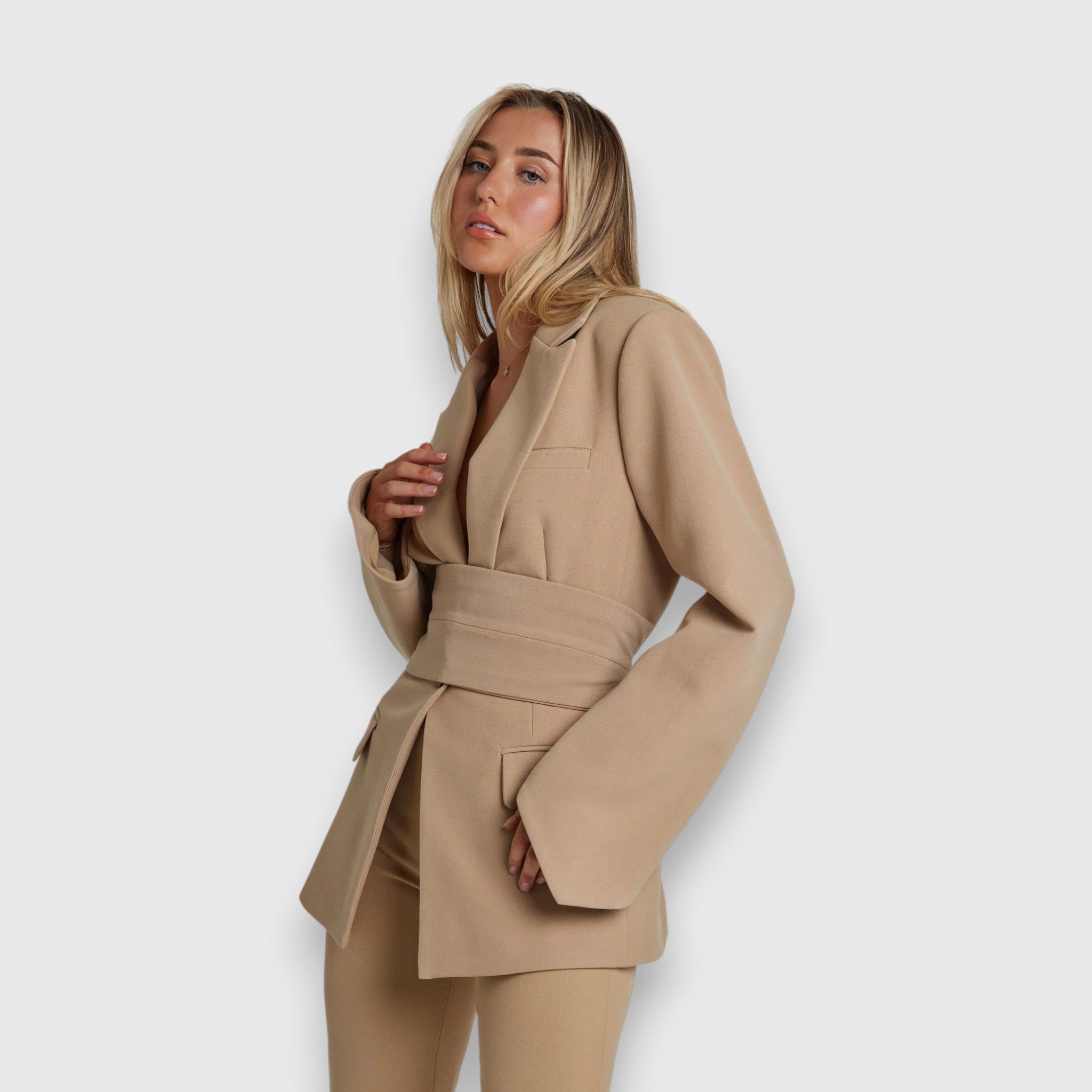 Naëlle – Tijdloze damesblazer voor elke gelegenheid