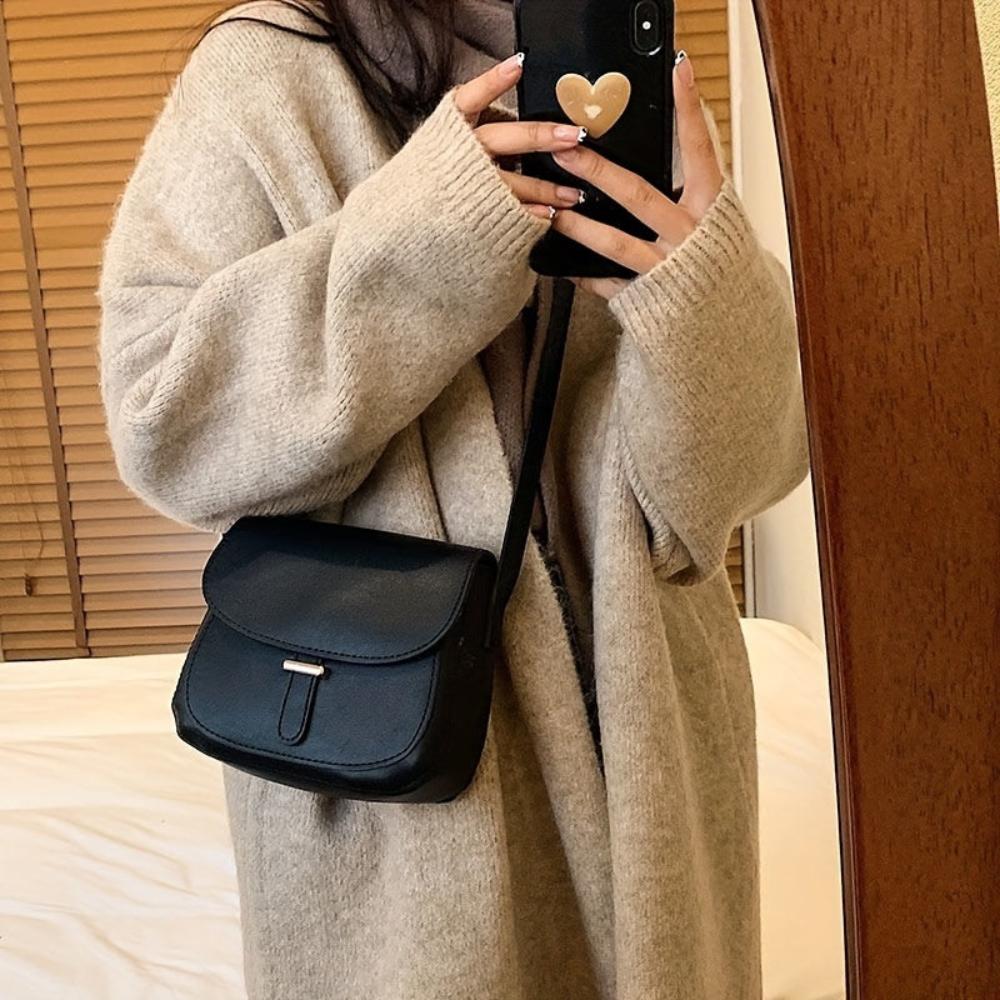 Amelia – Compacte Crossbody Tas met Tijdloze Stijl