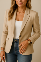 Tatiana – Elegante blazer met knopen en zakken