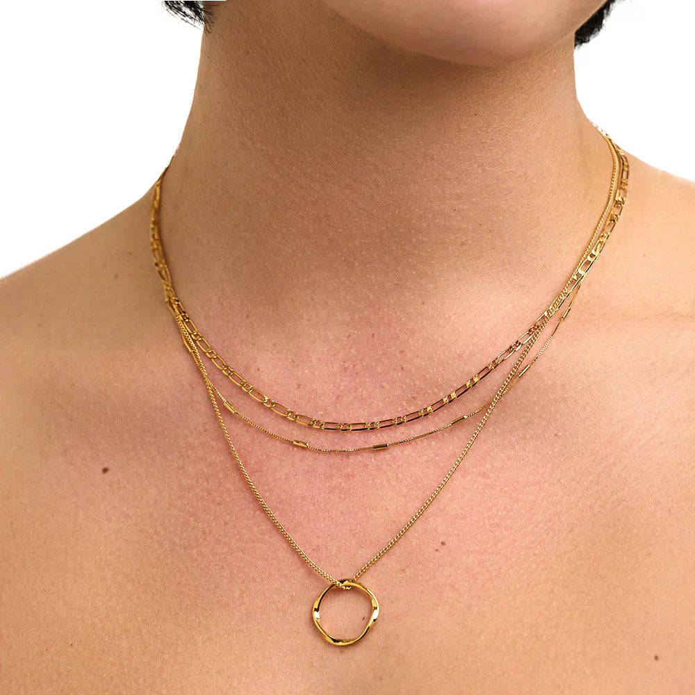 Open Cirkel Drielagen Ketting | Goud