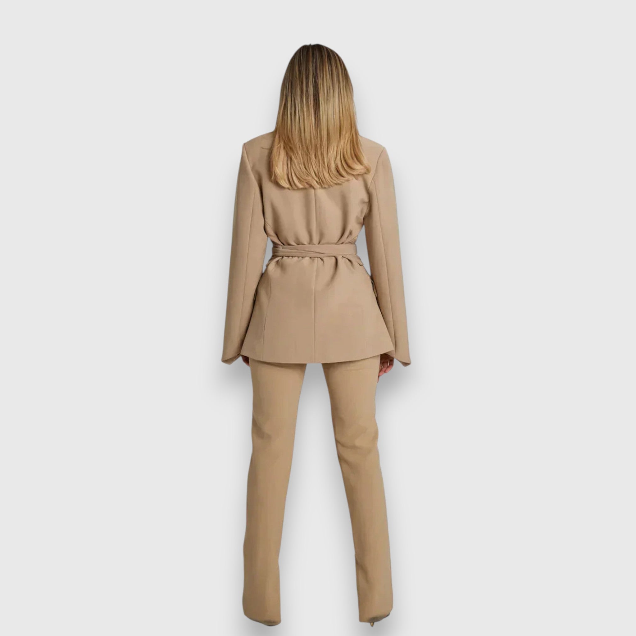 Naëlle – Tijdloze damesblazer voor elke gelegenheid