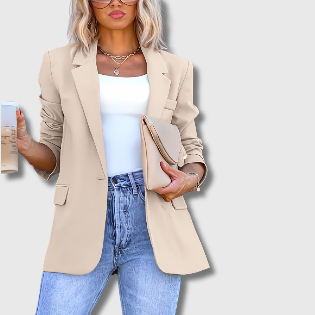 Sylvie – Exclusieve beige damesblazer met tijdloze elegantie