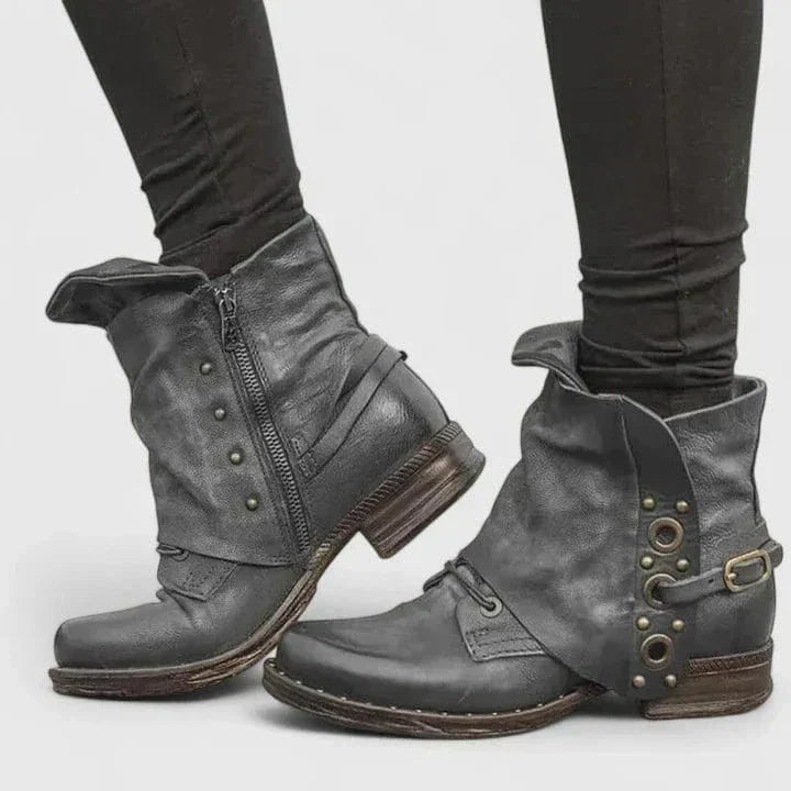 Savannah Rivet – Stijlvolle Laarzen met Metallic Accenten