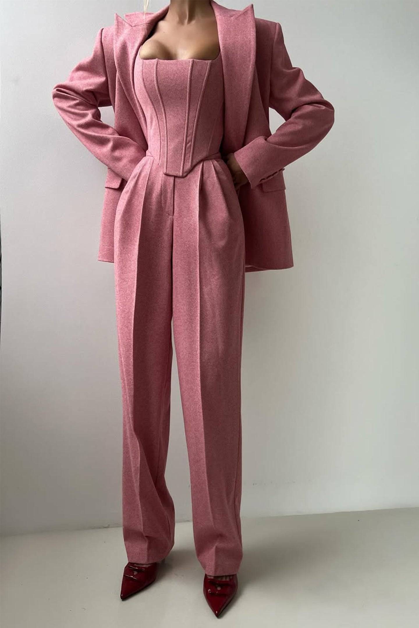 Dolce – Drieluik set met dubbelgeknoopte blazer
