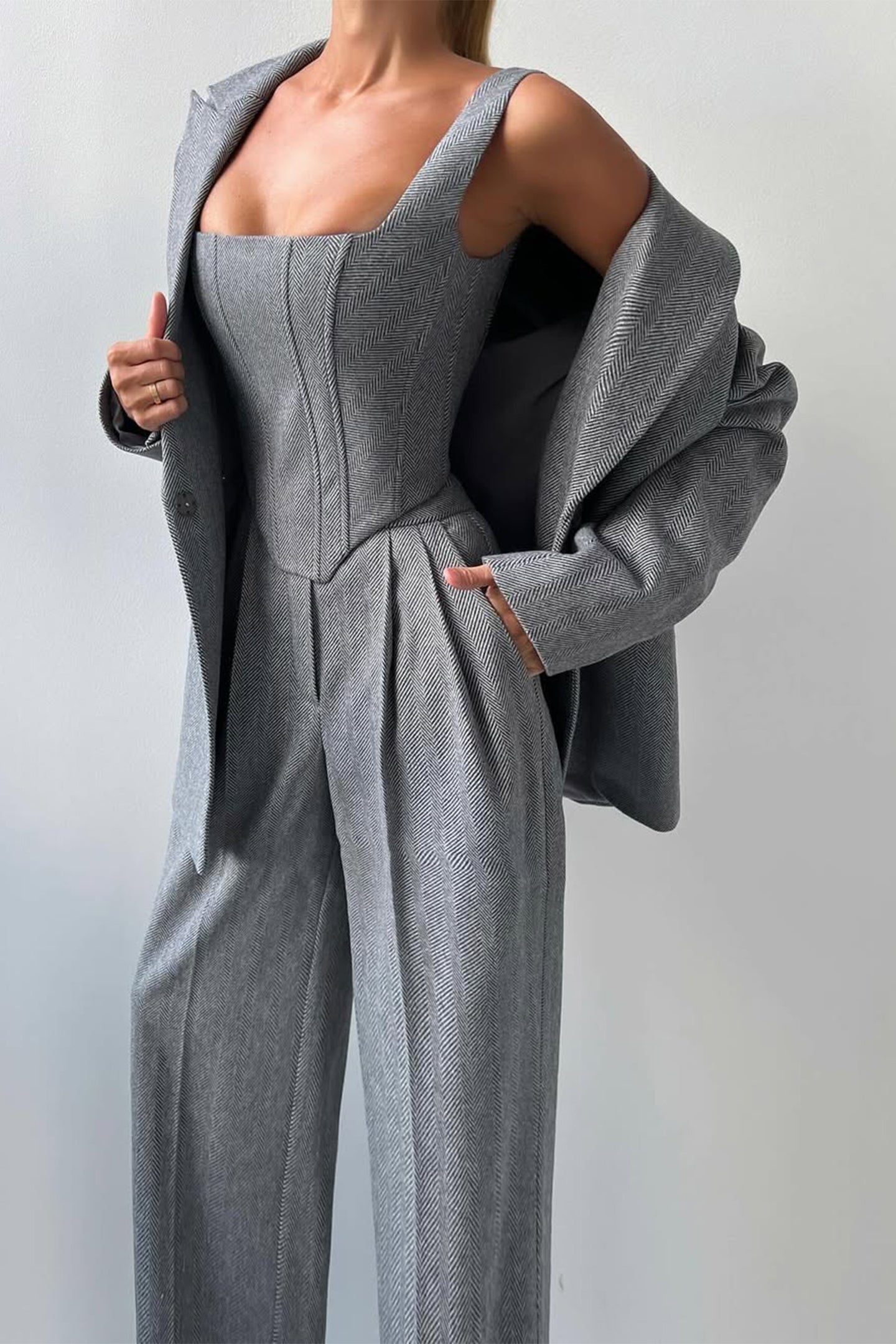 Dolce – Drieluik set met dubbelgeknoopte blazer
