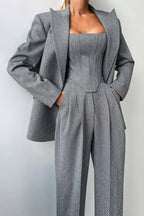Dolce – Drieluik set met dubbelgeknoopte blazer